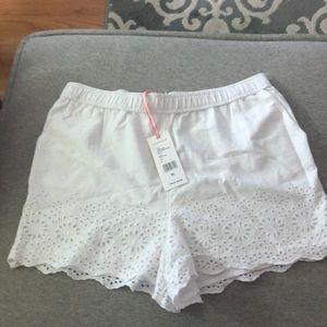 Vineyard Vines Shorts - girl’s XL